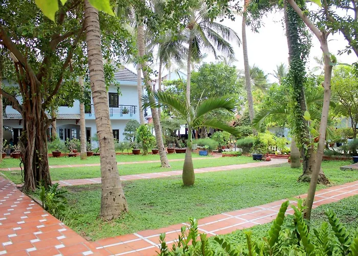 Khách sạn Song Bien Xanh 2*