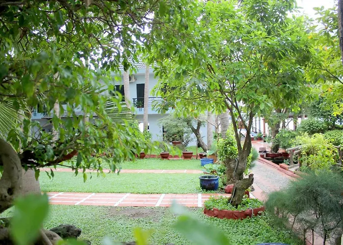 Khách sạn Song Bien Xanh 2*
